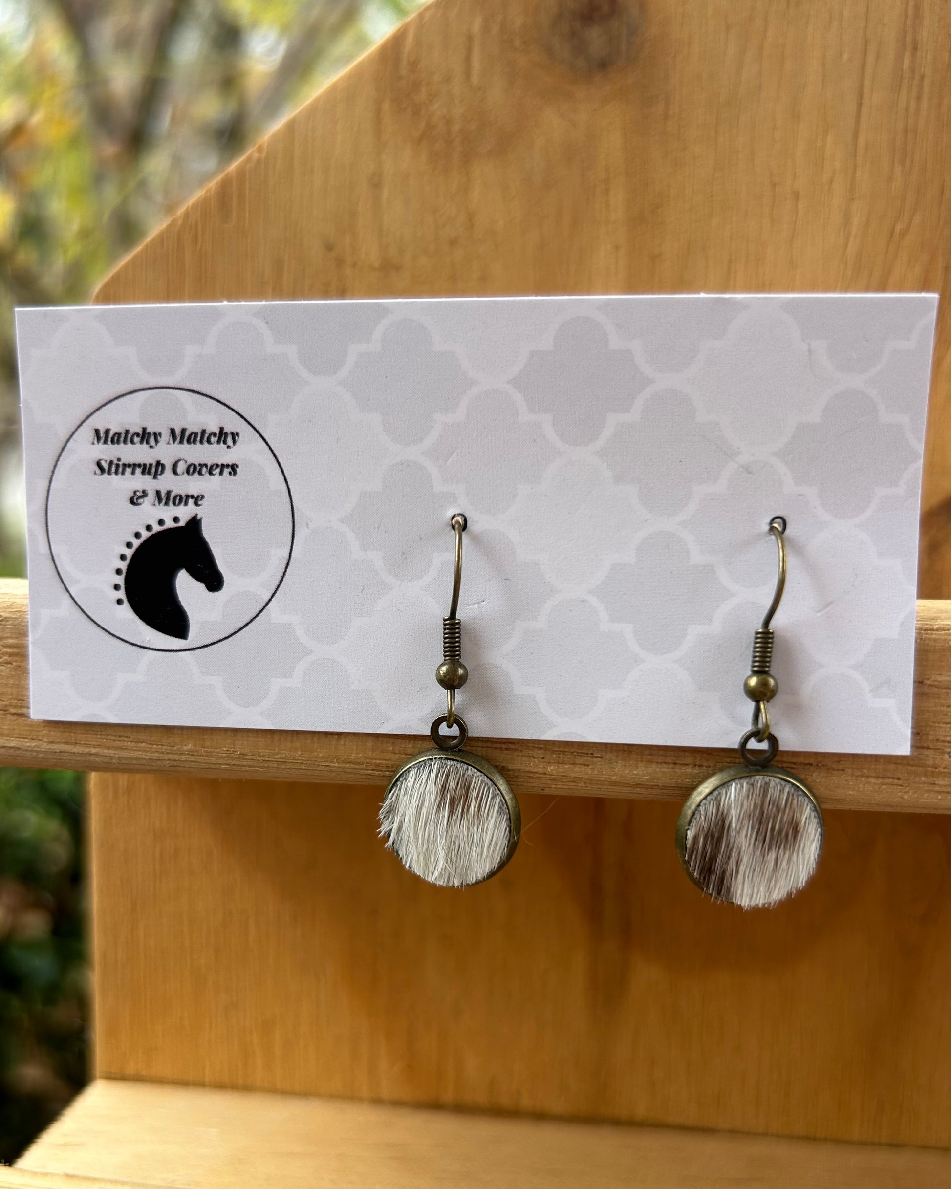 Cowhide Dangle - (Bronze) Cream
