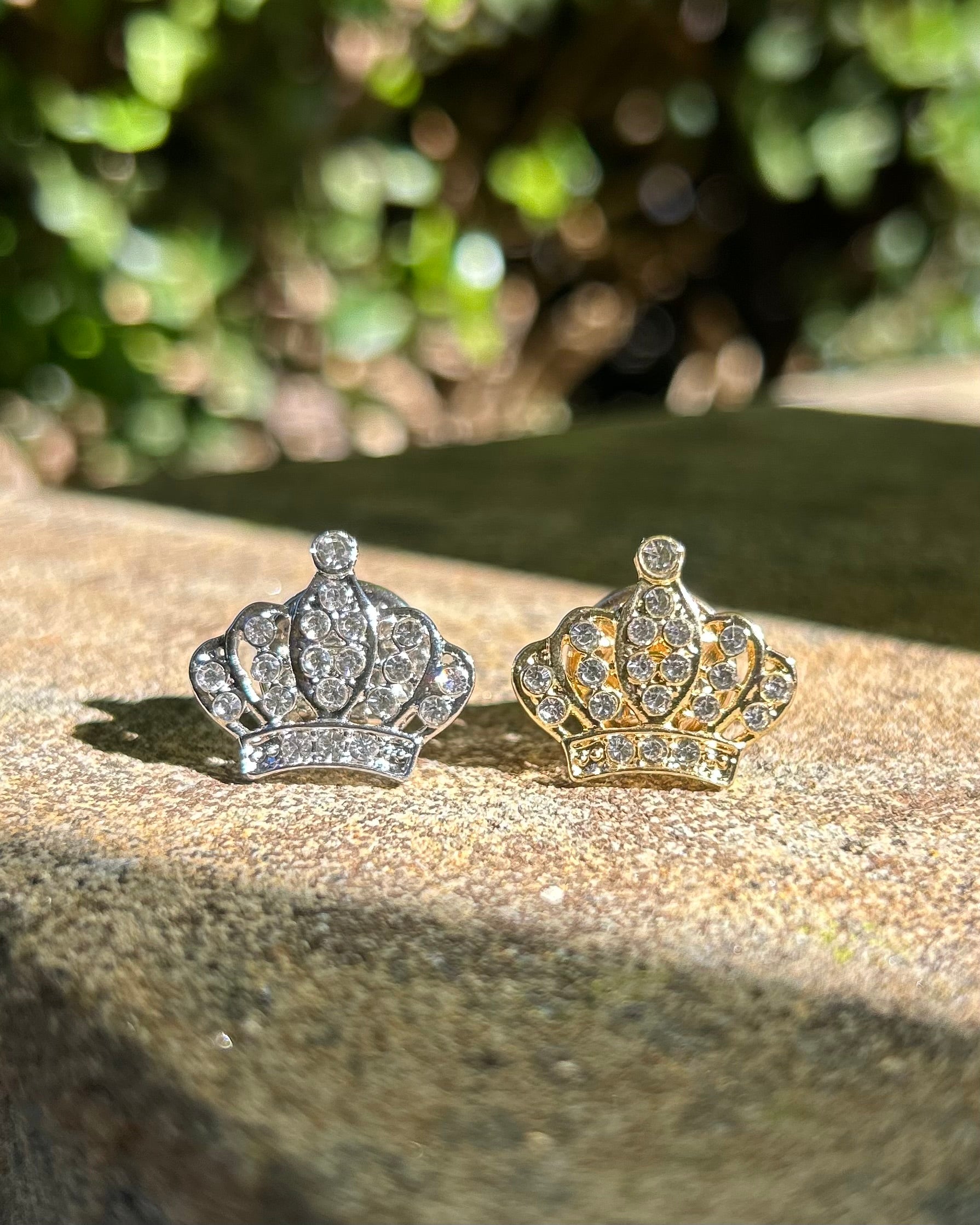 Crown Pins